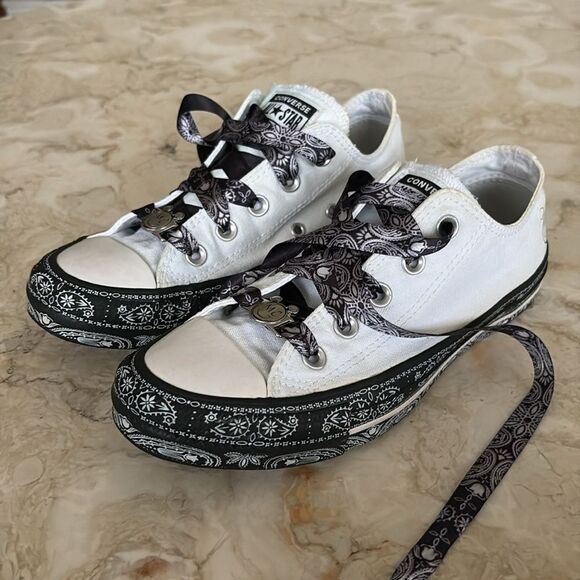Rare Converse X Miley Cyrus Chuck Taylor All Star Sneakers Black & White Bandana - Picture 9 of 17